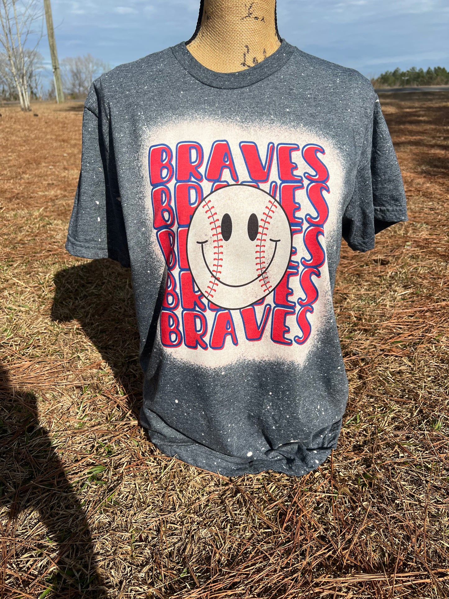 Braves Ripple Smiley - BLEACHED